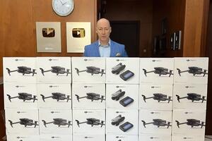 Гордон: Еще 30 дронов передаю ВСУ. Итого 60. Слава Украине!