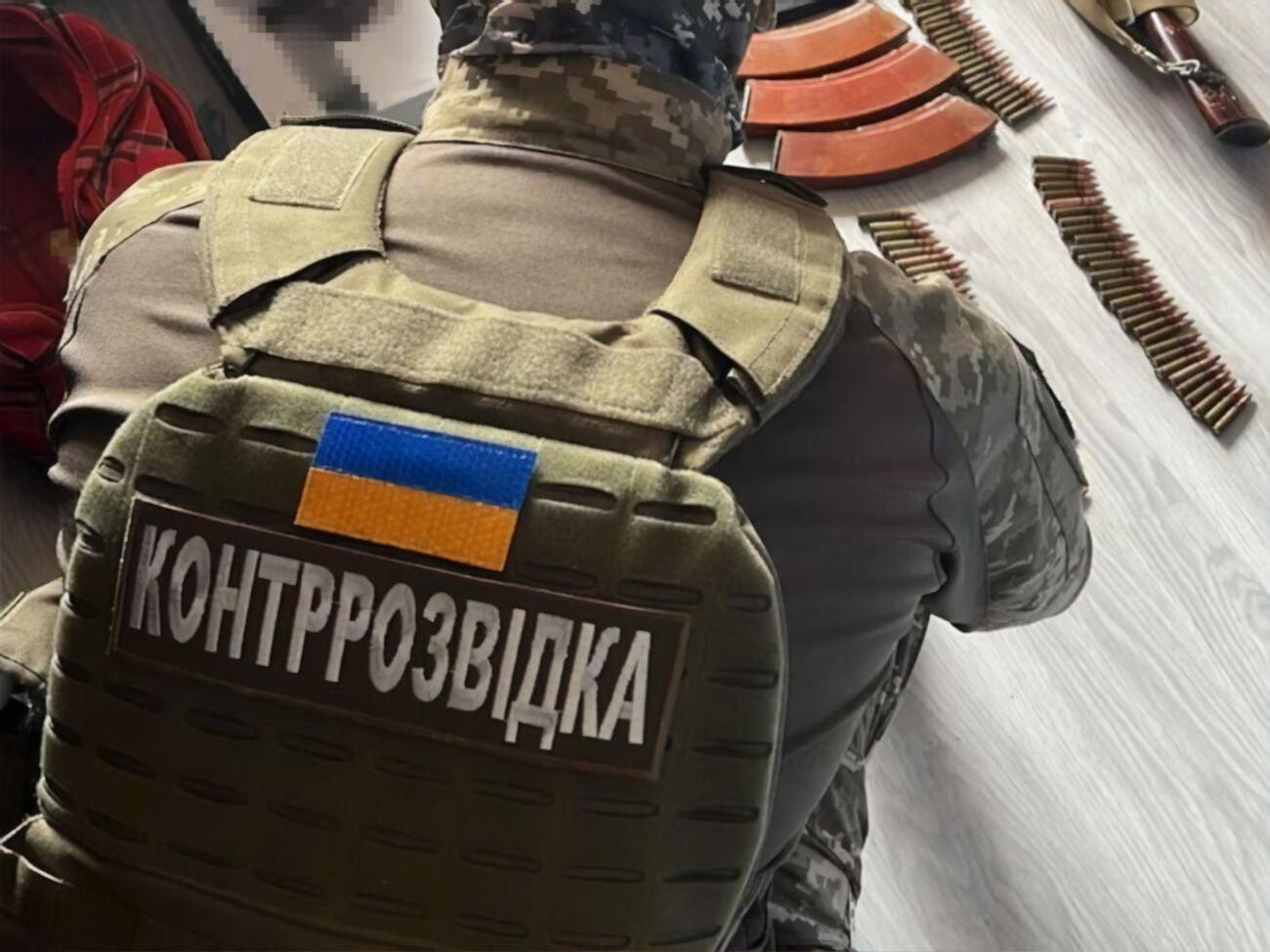 Следователи Службы безопасности сообщили фигурантке о подозрении по статье о коллаборационистской деятельности