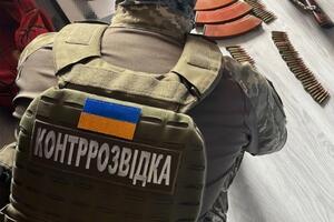 Следователи Службы безопасности сообщили фигурантке о подозрении по статье о коллаборационистской деятельности
