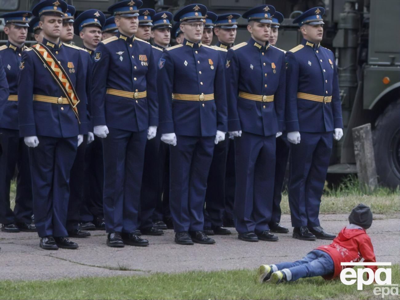 Деяких офіцерів звільнили або усунули, пише WSJ