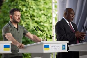 Зеленский выразил благодарность Рамафосе за визит в Бучу и Киев вместе с другими африканскими лидерами 16 июня