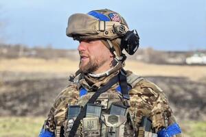 Аверін у 47-й ОМБр раніше був головним сержантом одного з підрозділів