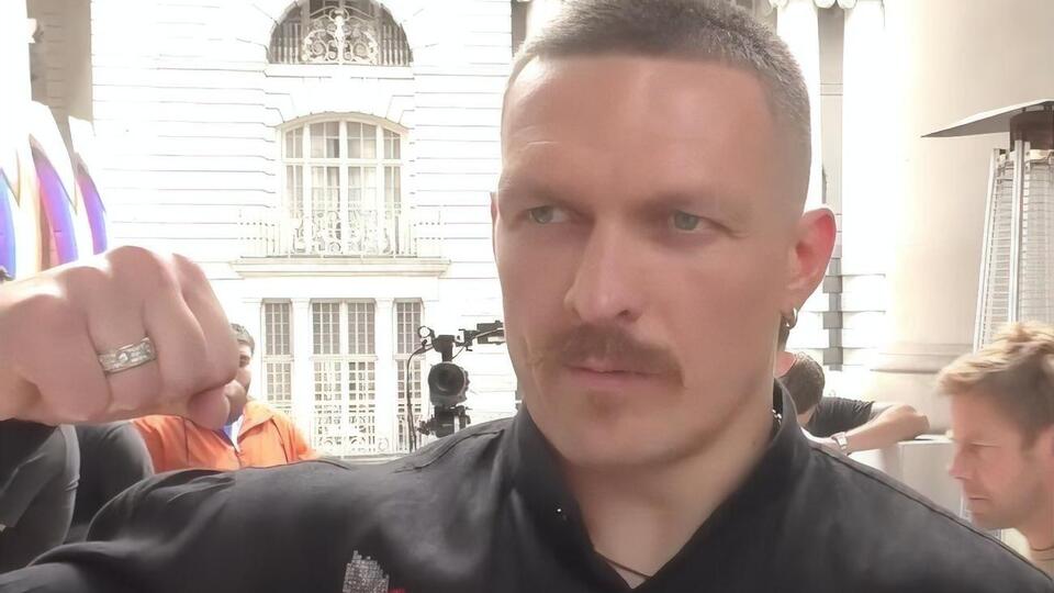 Усик рассказал о планах пойти в президенты после того, как завяжет с боксом
