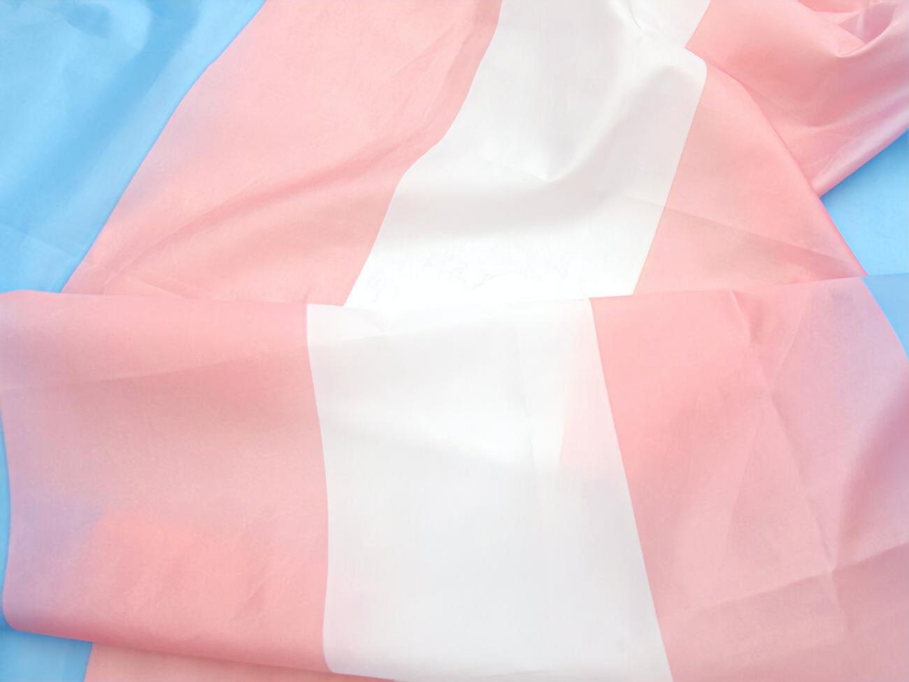 Зміна статі одного з подружжя у РФ тепер призведе до розірвання шлюбу