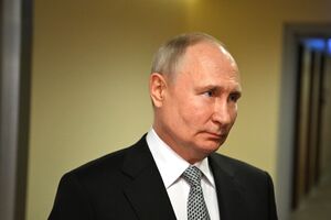 Переговоры с Путиным (на фото) о его участии в саммите БРИКС продолжаются, отметил вице-президент ЮАР