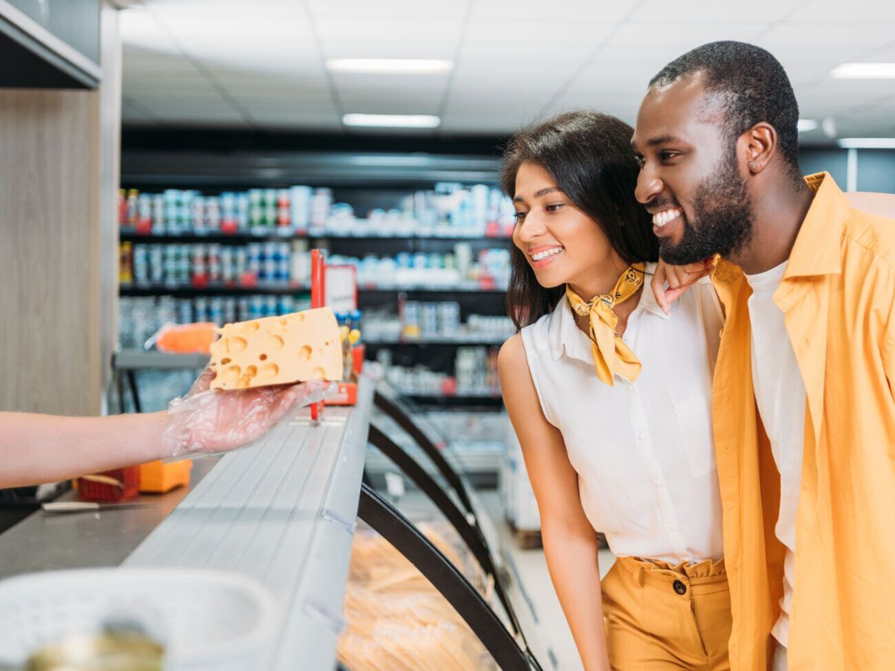 Покупая сыр, его прежде всего нужно попробовать