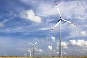 Предприятия возобновляемой энергетики с 1 июля фиксируют критические недоплаты за производимую электроэнергию – уровень расчетов с ними упал до 32–33%