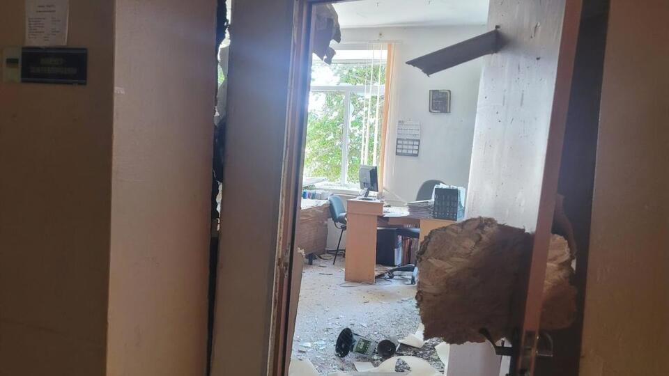 Війська РФ обстріляли будівлю селищної ради