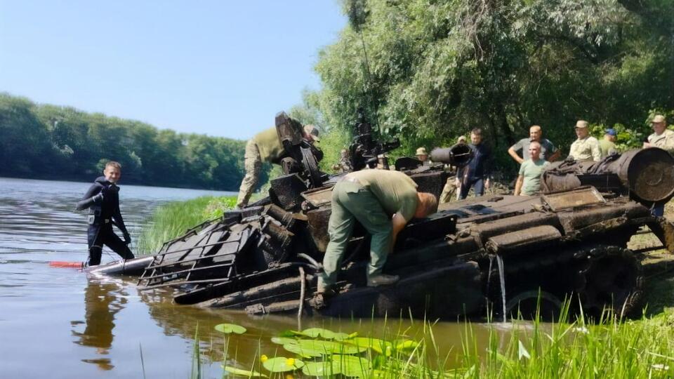 За зовнішніми ознаками танк не має значних пошкоджень, зазначили у відомстві