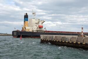 В Мининфраструктуры Украины проинформировали 11 июля, что в порту Одессы завершается загрузка 85 тыс. т зерна для Египта