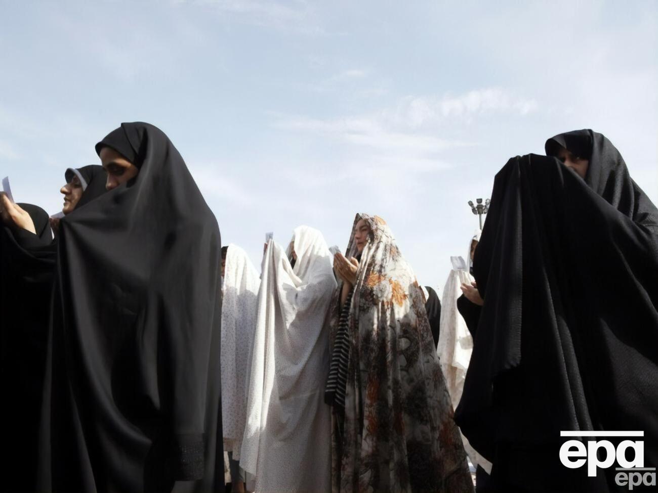 Полицейские отряды будут патрулировать улицы с 16 июля, наблюдая за соблюдением закона о ношении хиджаба