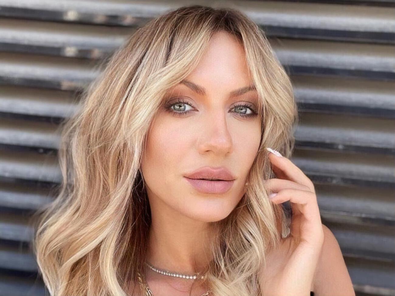 Никитюк снялась перед зеркалом