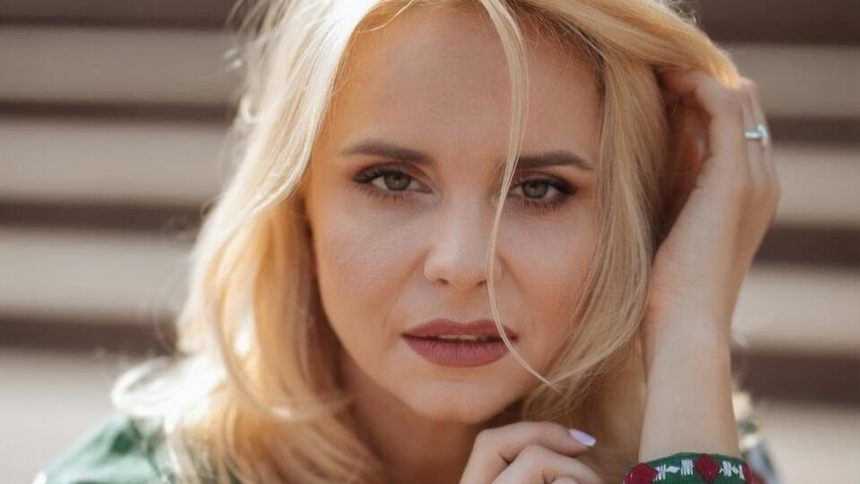 Ребрик отправилась на отдых с детьми и своими родителями