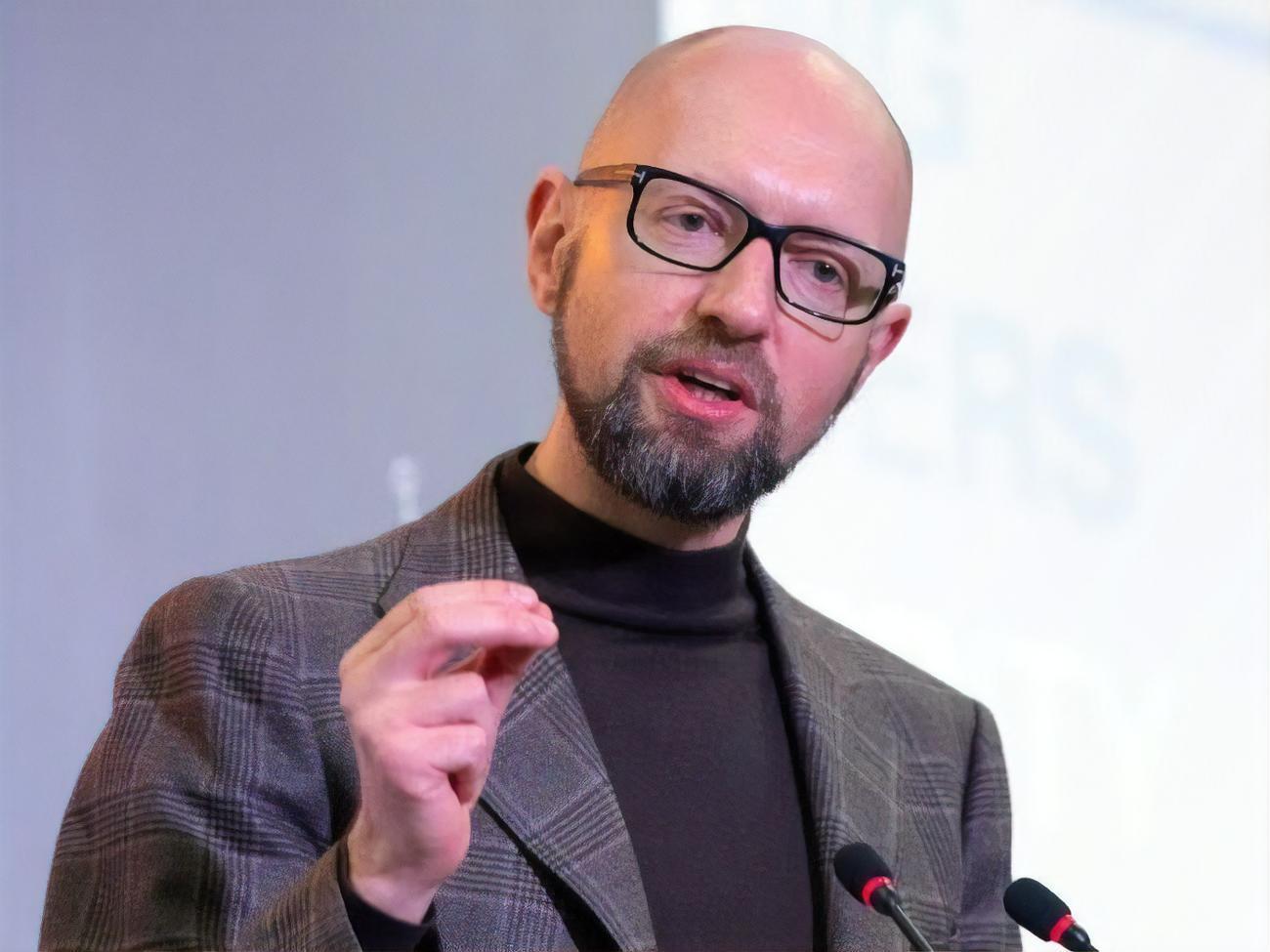 Яценюк: На терезах лежить боротьба з геноцидом, який розпочала Росія проти України