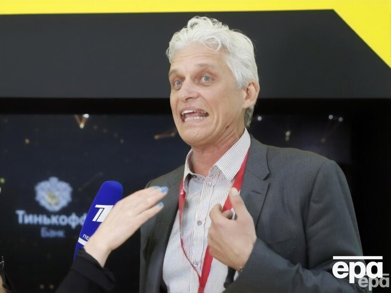 В конце марта в ответ на нападение России на Украину Великобритания ввела санкции против Тинькова