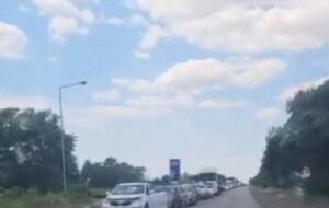 Затор возник на пути автомобилистов, выезжающих из аннексированного Крыма в сторону оккупированного Мелитополя, отметили росСМИ