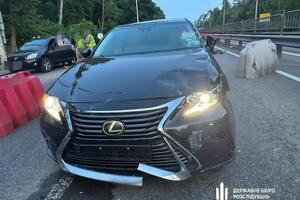 За даними ЗМІ, машина Тандира збила нацгвардійця Бондаренка 26 травня на блокпості в Києві