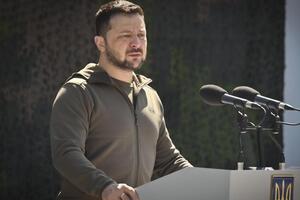 Если Турция согласится досматривать суда, Украина готова продолжить работу "зернового коридора" даже после выхода России из соглашения, заявил Зеленский