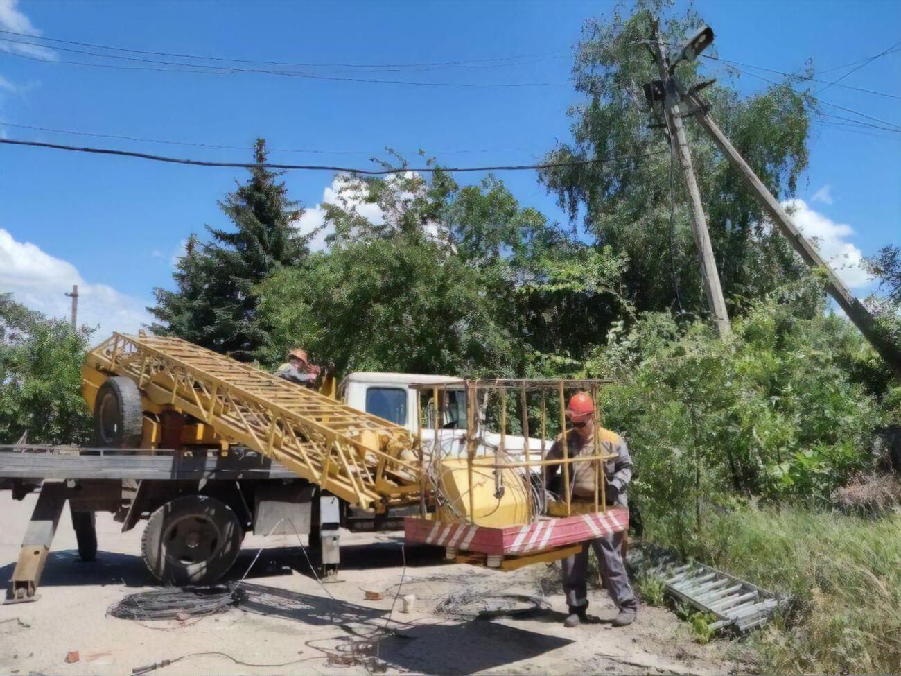 У червні енергетики ДТЕК повернули світло для 277 тис. сімей, які залишилися без електропостачання через обстріли