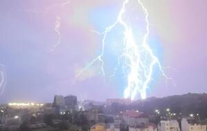 Во Львове началась сильная гроза