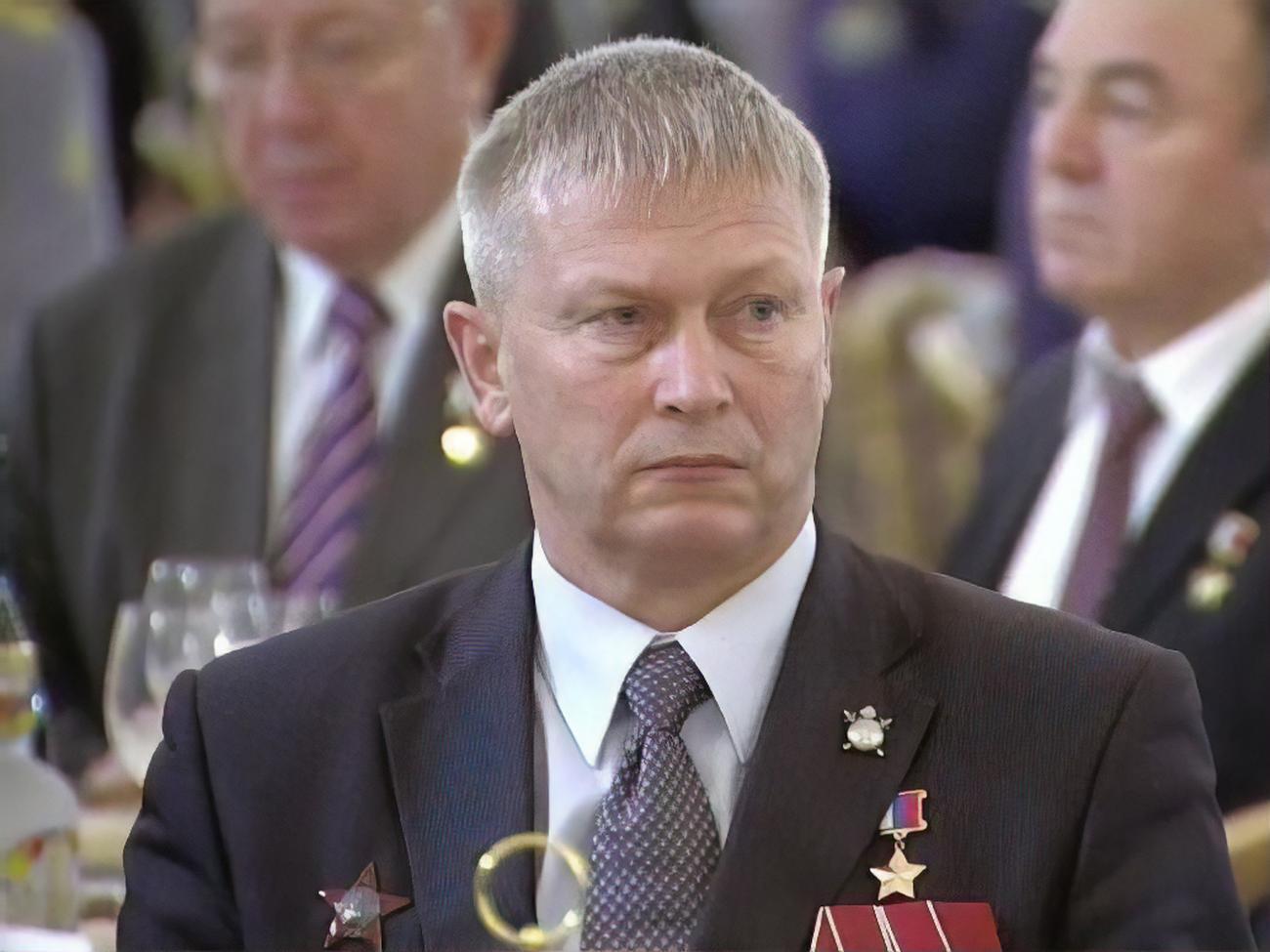 Трошев, по данным СМИ, участвовал в сирийской кампании ЧВК "Вагнер" и давно является одним из командиров этого незаконного вооруженного формирования
