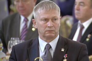 Трошев, по данным СМИ, участвовал в сирийской кампании ЧВК "Вагнер" и давно является одним из командиров этого незаконного вооруженного формирования