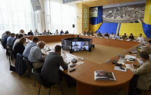 Ермак провел встречу иностранных послов на освобожденной от оккупантов Чернобыльской АЭС