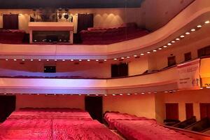 Из-за сокращения финансирования актеры театра "Березіль" остались без работы