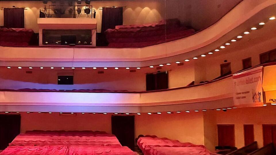 Из-за сокращения финансирования актеры театра "Березіль" остались без работы