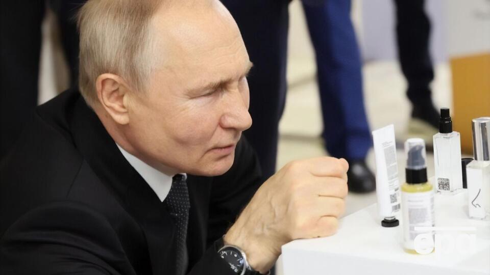 Путин занимает должность президента России с 2000 года с перерывом в 2008–2012 годах, когда был главой правительства