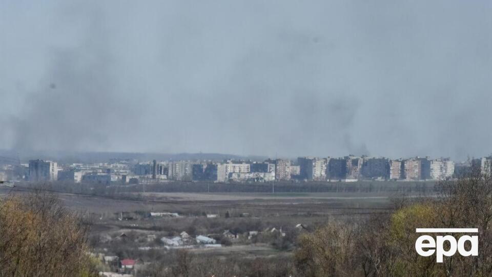 Українські військові зайняли майже всі панівні висоти навколо Бахмута, зазначили в Міноборони 17 липня