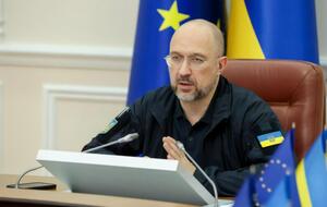 Для улучшения логистики на границе Украины увеличили число пунктов пропуска, отметил Шмыгаль