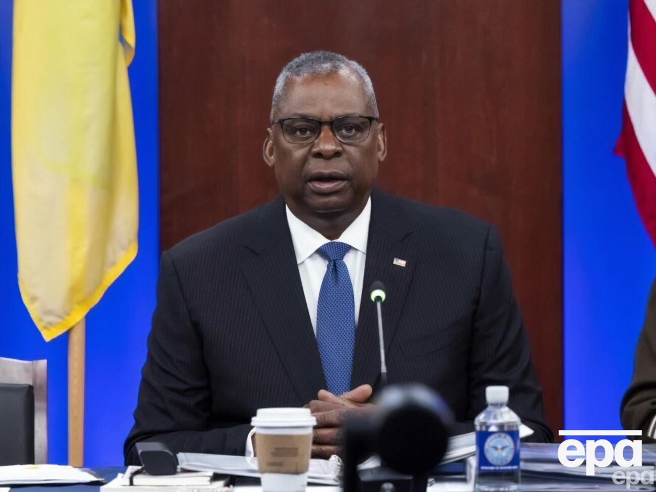 Остін: Ми й далі передаватимемо БМП Bradley, броньовані машини Stryker, артилерію