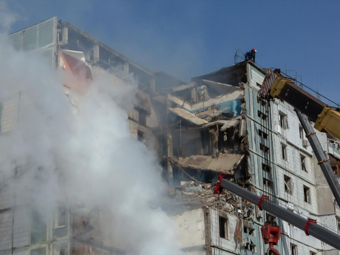 В Умани, по&nbsp;данным&nbsp;МВД, в 4.30 28 апреля в многоэтажку&nbsp;попала российская ракета Х-101