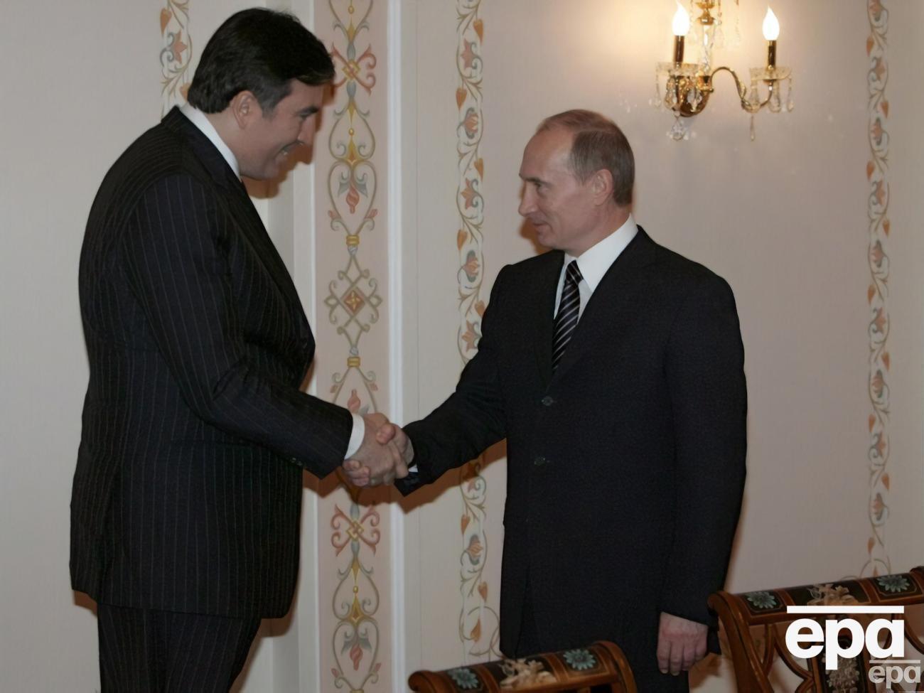Саакашвілі: Усе, що Путін (праворуч) робить зараз, він більш-менш чітко сказав мені під час нашої першої зустрічі 2004 року