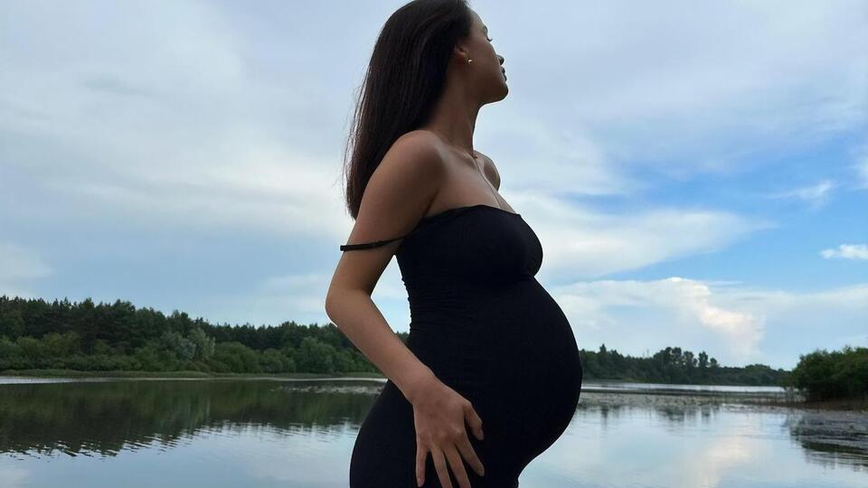 Парфільєва показала, як одягається під час вагітності