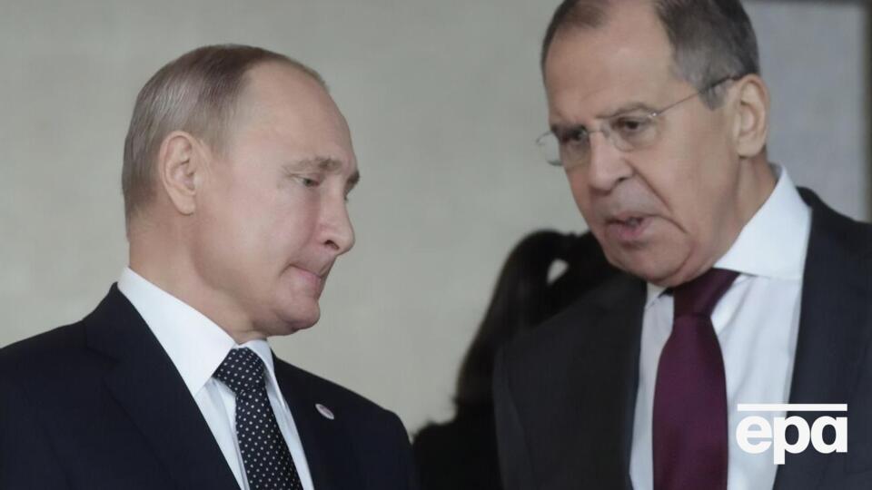 Путин не будет участвовать в саммите БРИКС, но РФ будет представлена Лавровым, указали в офисе президента ЮАР