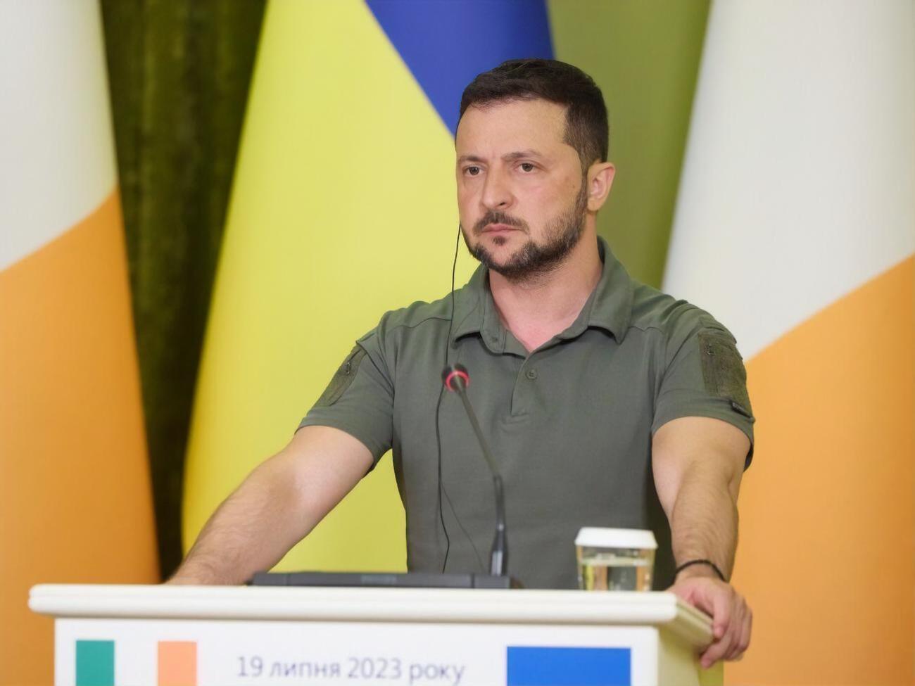 РФ заставляет партнеров и ООН "открыть что-то, снять санкции с чего-то", отметил Зеленский