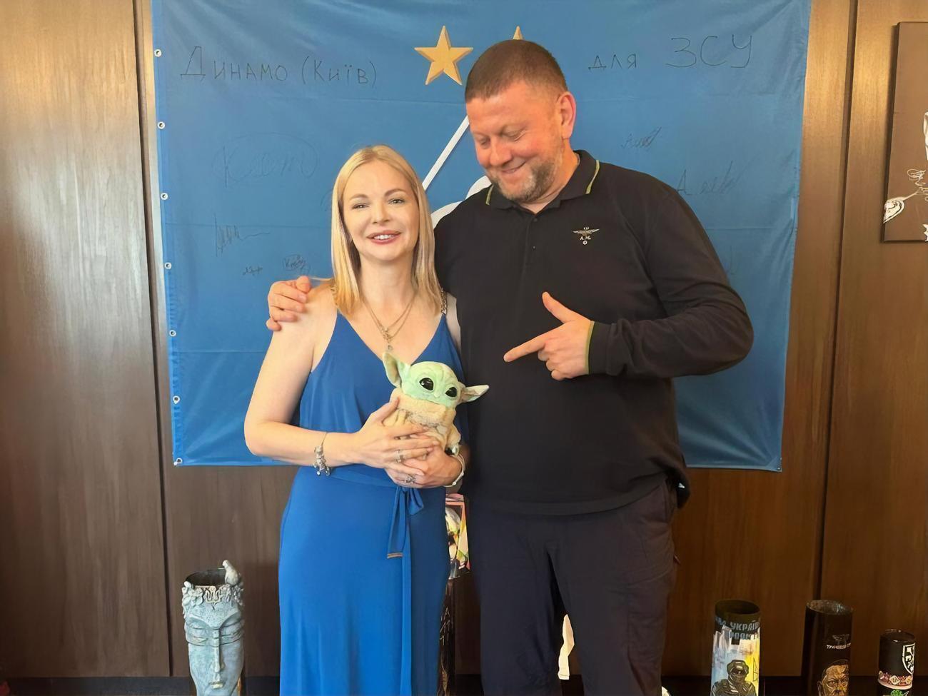 Яровая:&nbsp;Это Малыш Йода с юбилея главнокомандующего Валерия Залужного, которого он мне на свой же юбилей и подарил