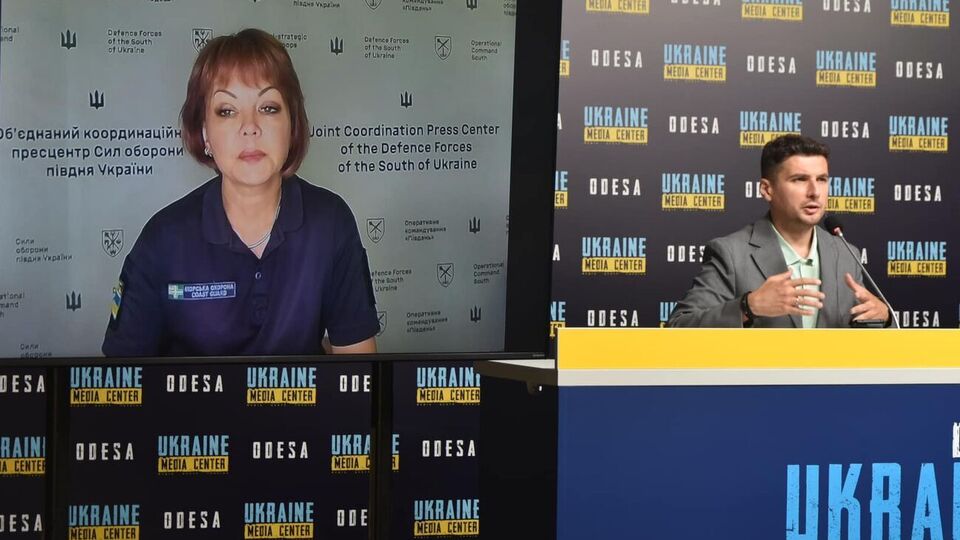 Гуменюк считает, что оккупанты длительное время накапливали ракеты для удара по Одессе