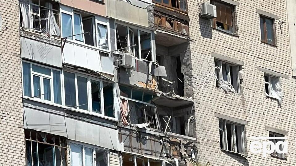 Оккупанты обстреляли многоэтажку