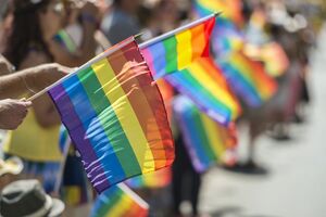 53% украинцев согласны с утверждением, что у ЛГБТ-людей должно быть право на гражданские партнерства