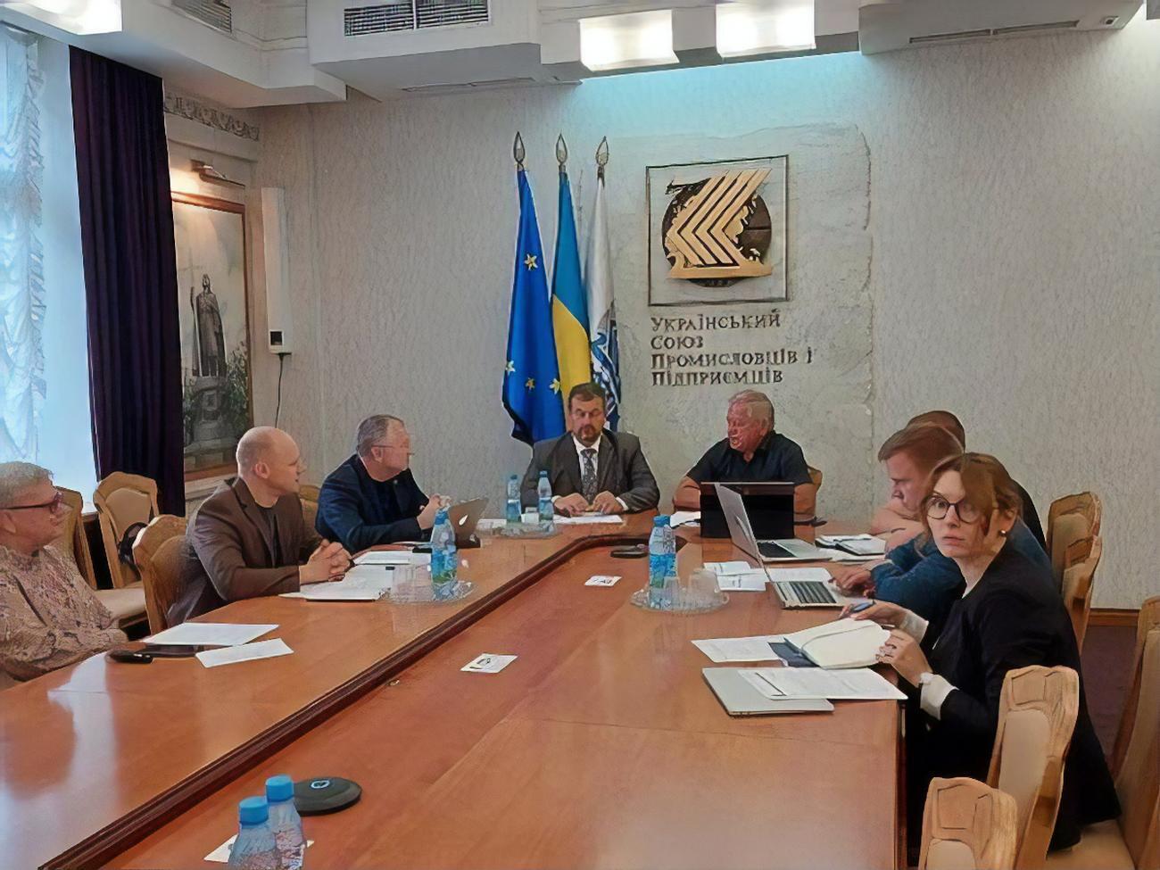 На общественных слушаниях решили передать свои предложения в Верховную Раду