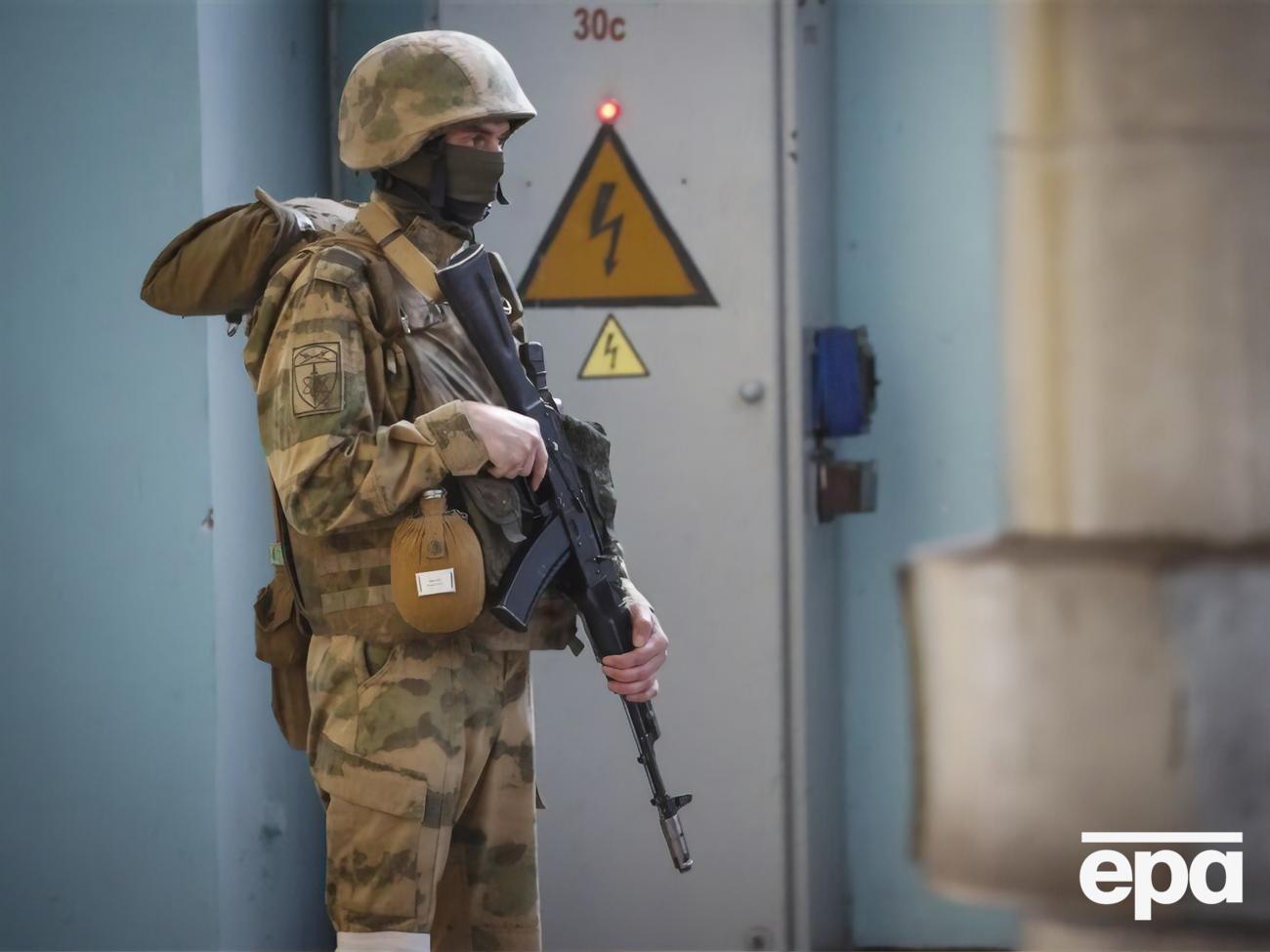 Оккупанты вывозят украинских подростков на "военные сборы"