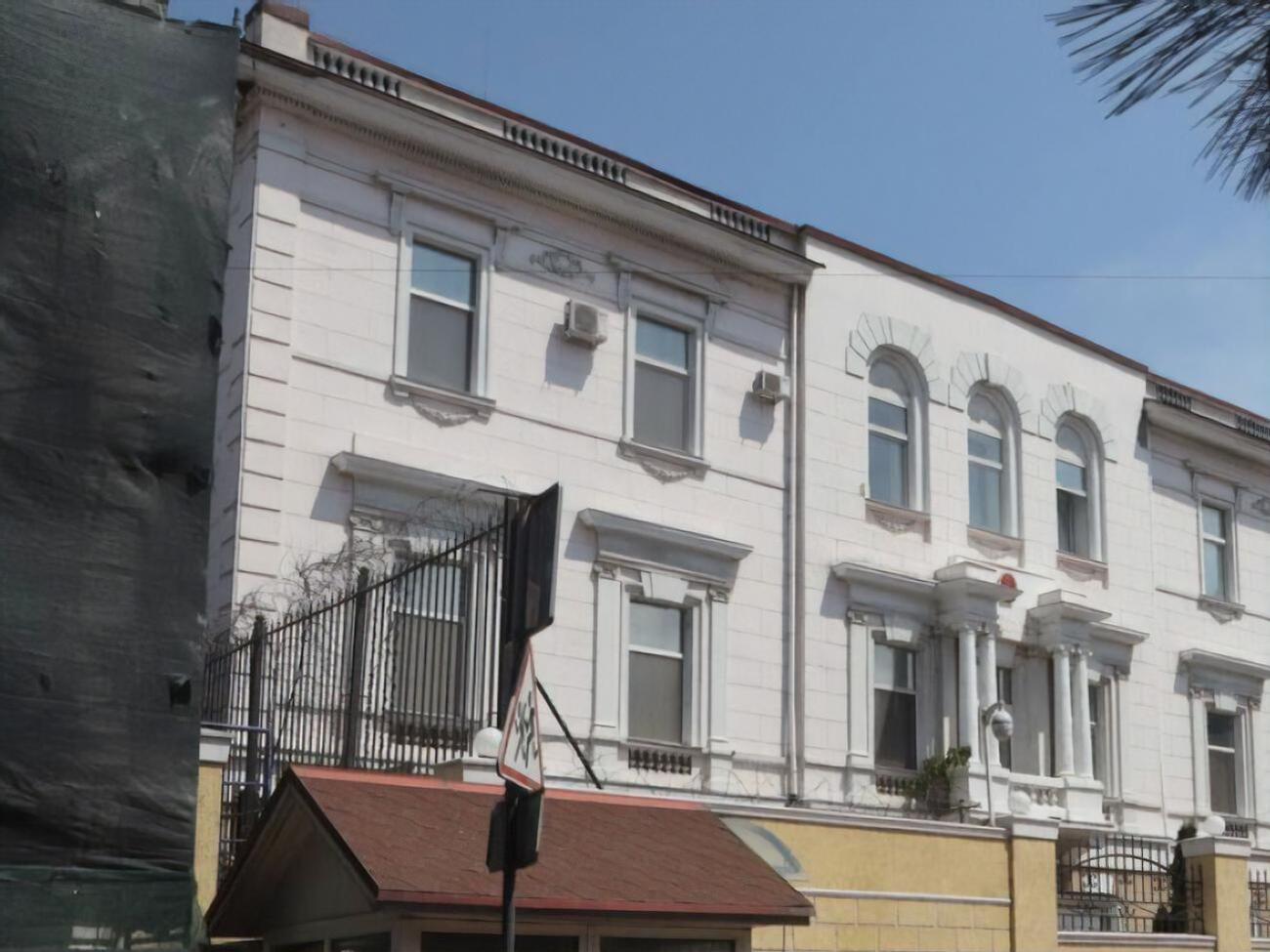 Консульство КНР в Україні зазнало пошкоджень внаслідок ракетного удару окупантів по Одесі