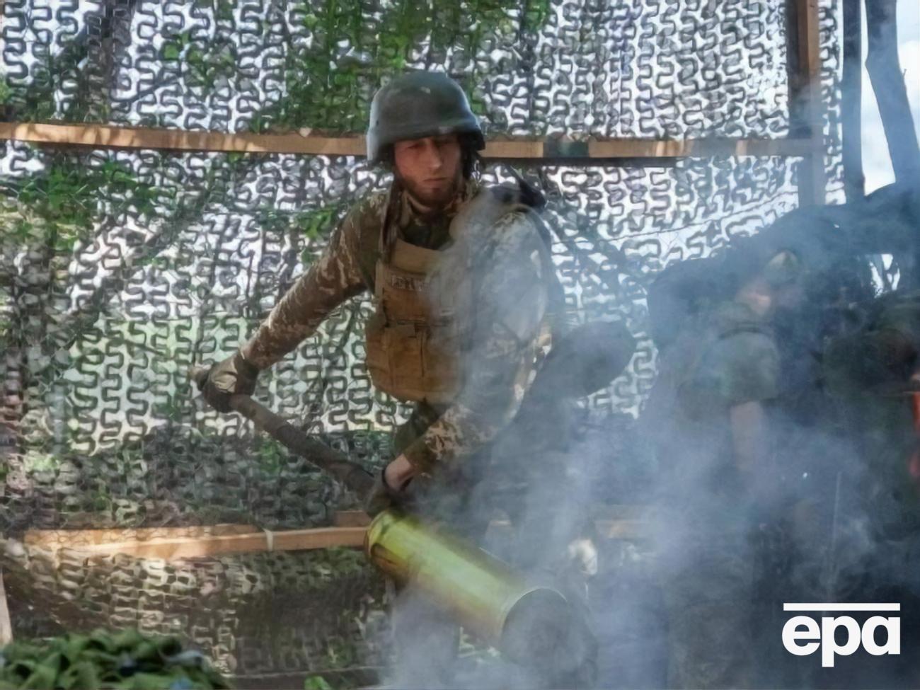 Силы обороны Украины стреляют по оккупантам в семь-восемь раз реже из-за того, что у россиян больше боеприпасов, отметил Сырский