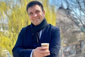 Любая работающая без России "зерновая сделка" выглядит для Путина как ужас. Ведь это покажет, что в Черном море его умножили на ноль