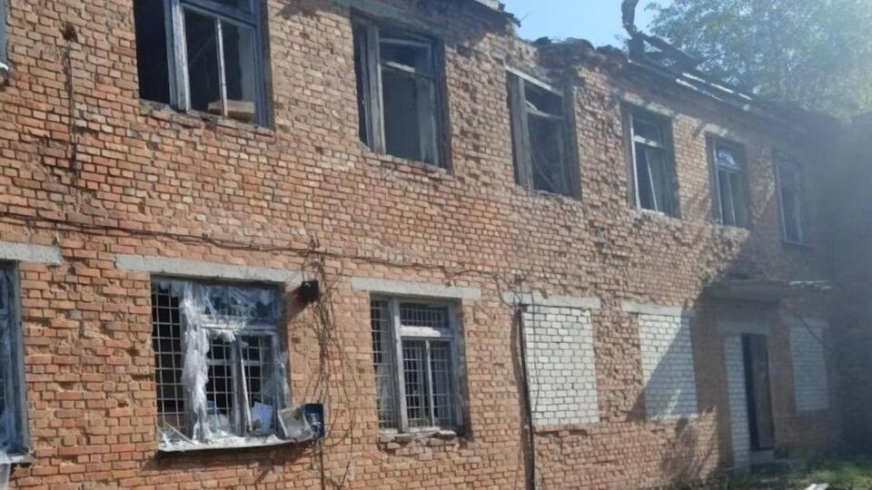 Удар припав на двоповерховий житловий будинок і адмінкорпус