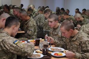 Бывших чиновников Минобороны подозревают в нанесении ущерба государству при закупке продуктов для армии в размере 12 млн грн