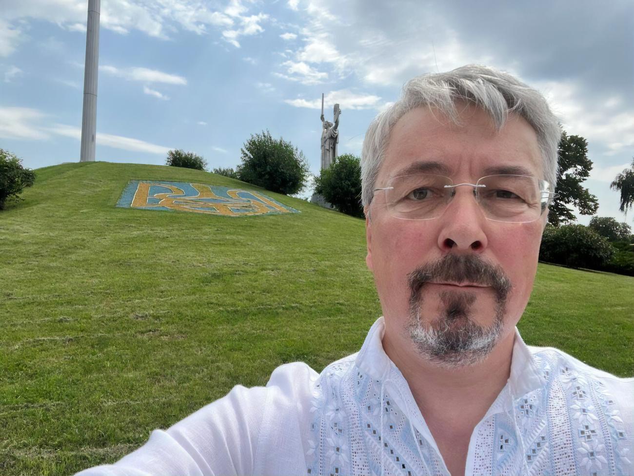 Александр Ткаченко занимает пост министра культуры с 4 июня 2020 года